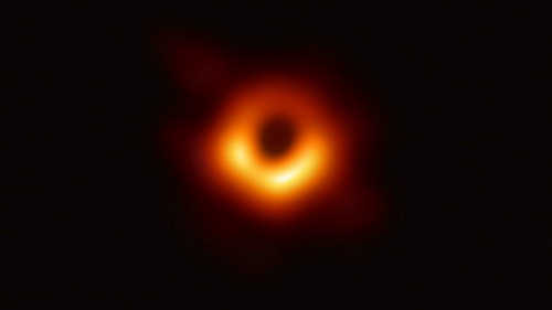 Immagine riferita a: Come fotografare un buco nero?